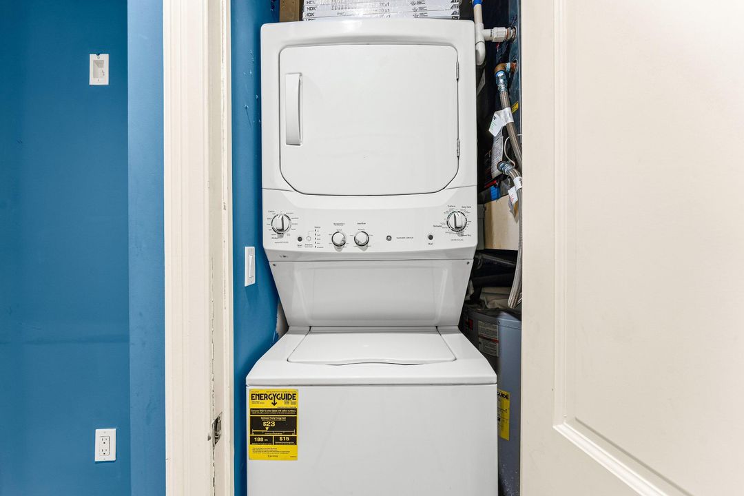 На продажу: $1,150,000 (2 спален, 2 ванн, 1247 Квадратных фут)