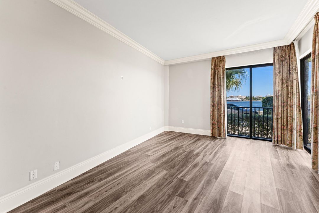 На продажу: $1,150,000 (2 спален, 2 ванн, 1247 Квадратных фут)