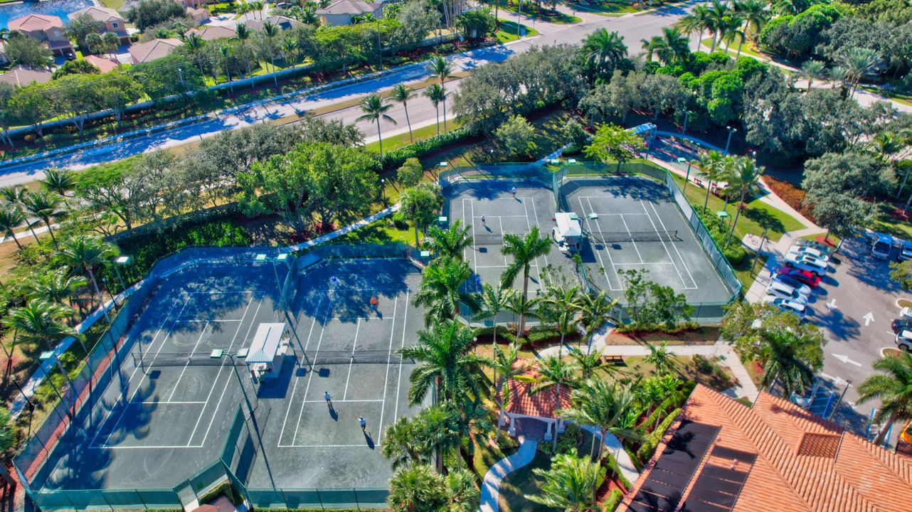 For Sale: $524,500 (3 beds, 2 baths, 2078 Square Feet)