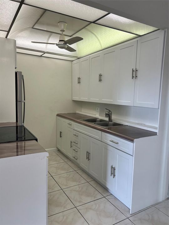 待售: $99,900 (1 贝兹, 1 浴室, 738 平方英尺)