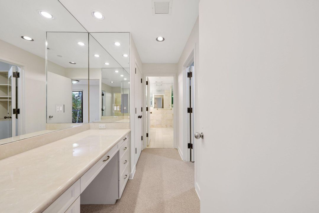 На продажу: $7,500,000 (3 спален, 3 ванн, 3020 Квадратных фут)