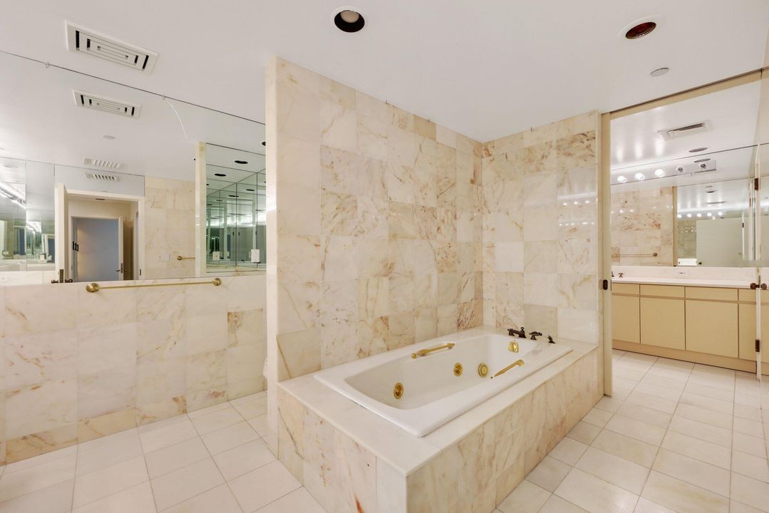 На продажу: $7,500,000 (3 спален, 3 ванн, 3020 Квадратных фут)