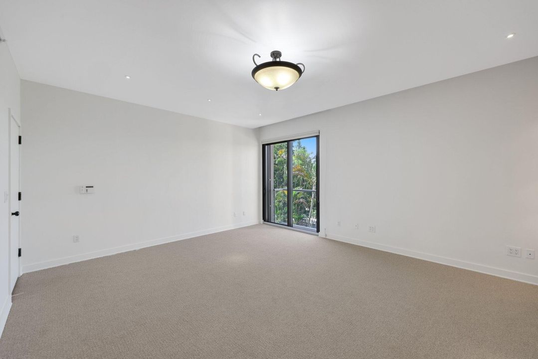 На продажу: $7,500,000 (3 спален, 3 ванн, 3020 Квадратных фут)