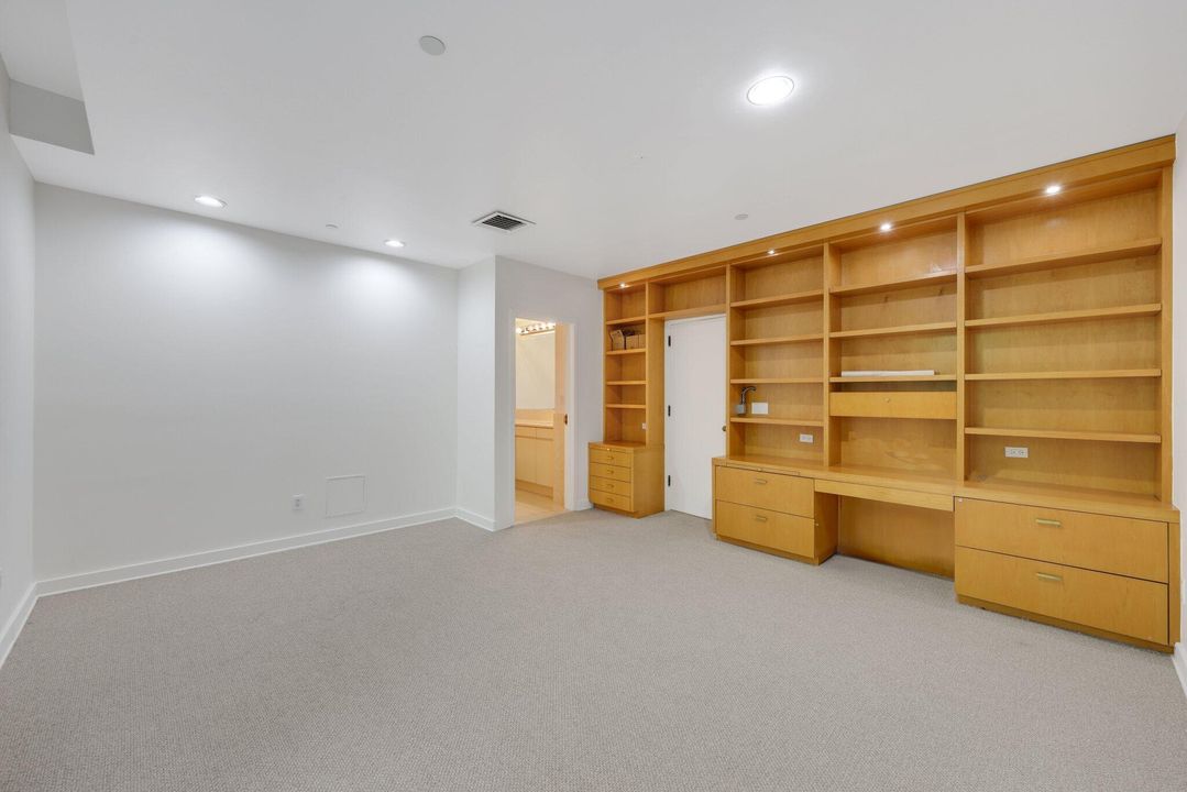 На продажу: $7,500,000 (3 спален, 3 ванн, 3020 Квадратных фут)