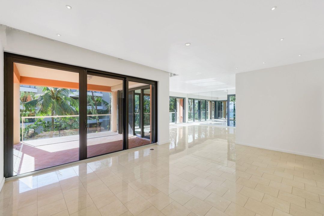 На продажу: $7,500,000 (3 спален, 3 ванн, 3020 Квадратных фут)