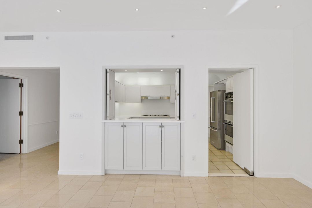 На продажу: $7,500,000 (3 спален, 3 ванн, 3020 Квадратных фут)