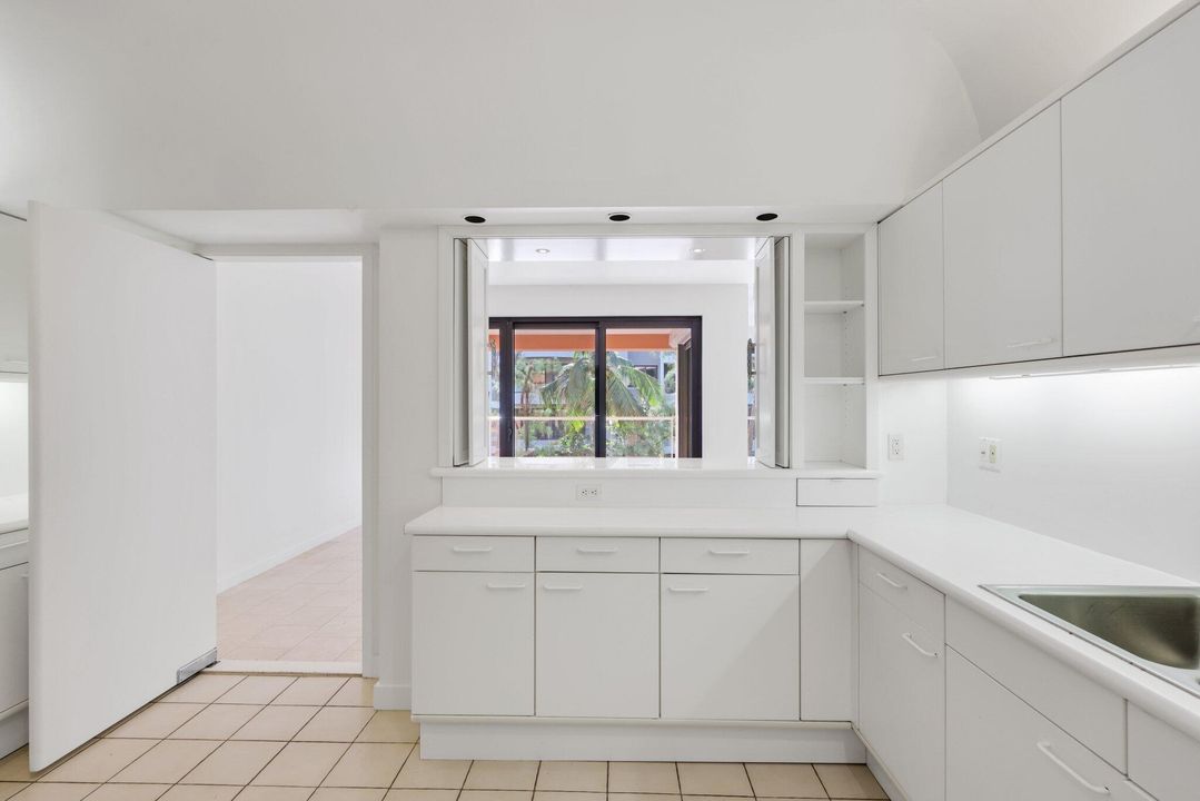 На продажу: $7,500,000 (3 спален, 3 ванн, 3020 Квадратных фут)