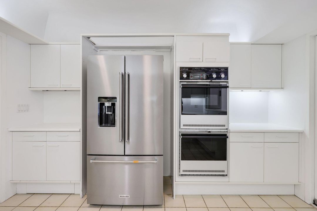 На продажу: $7,500,000 (3 спален, 3 ванн, 3020 Квадратных фут)