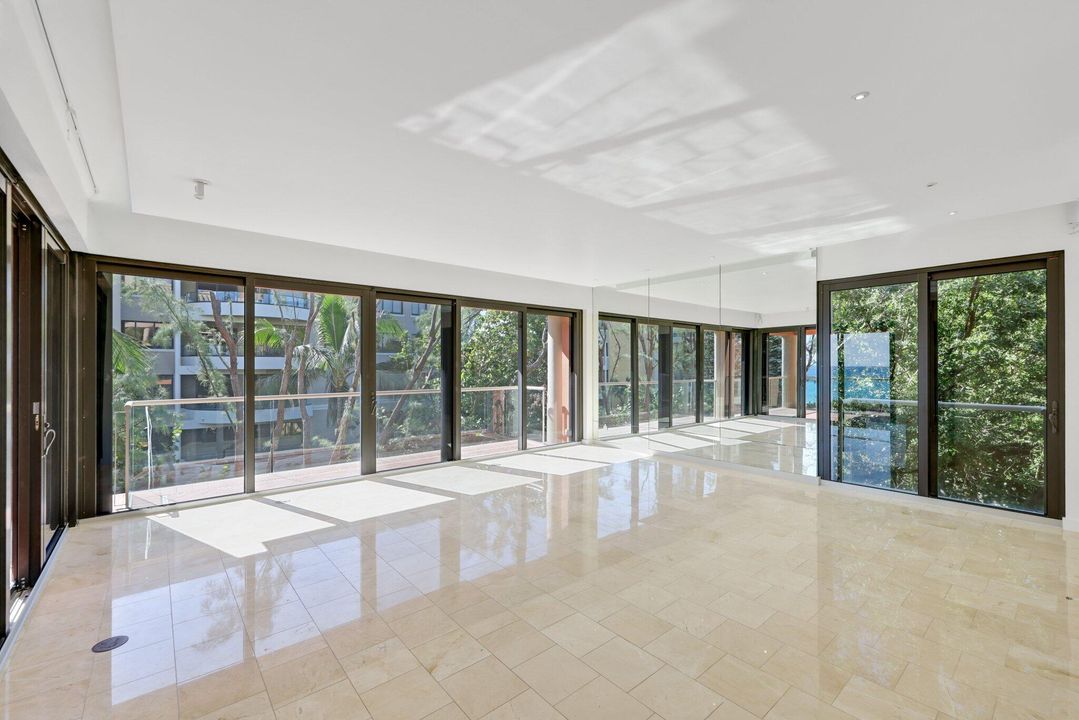 На продажу: $7,500,000 (3 спален, 3 ванн, 3020 Квадратных фут)