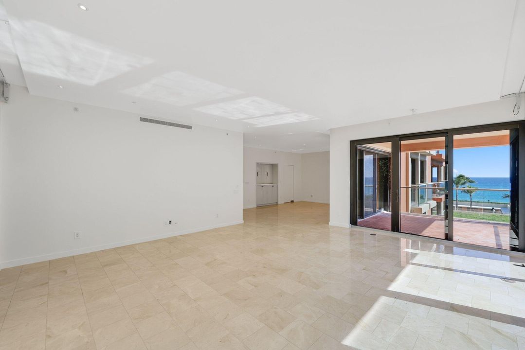 На продажу: $7,500,000 (3 спален, 3 ванн, 3020 Квадратных фут)