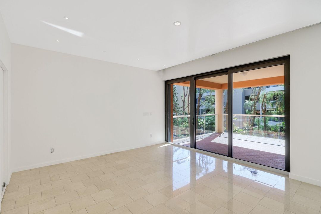 На продажу: $7,500,000 (3 спален, 3 ванн, 3020 Квадратных фут)