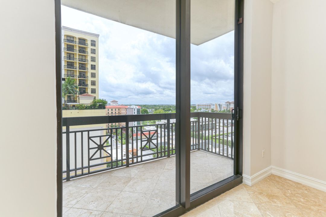 出租: $6,500 (2 贝兹, 2 浴室, 1324 平方英尺)