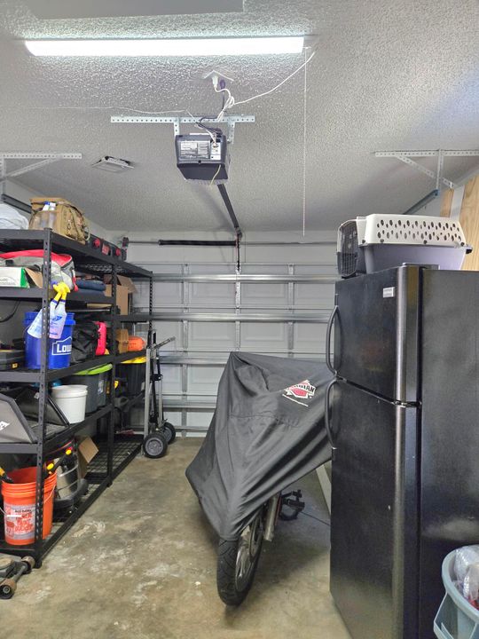 For Sale: $314,900 (2 beds, 2 baths, 932 Square Feet)