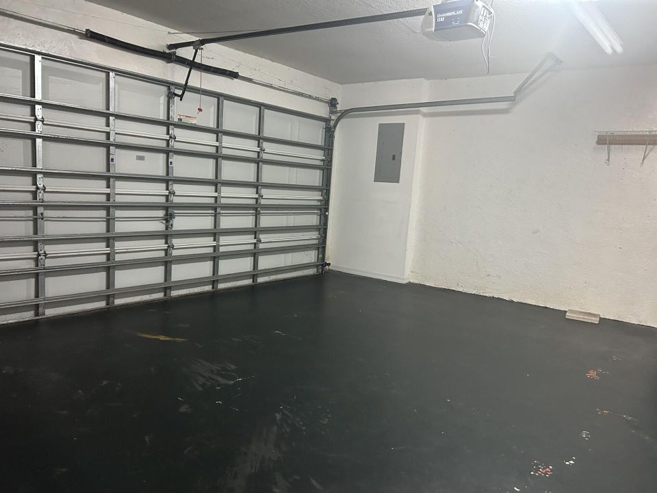 For Rent: $3,400 (4 beds, 2 baths, 1580 Square Feet)