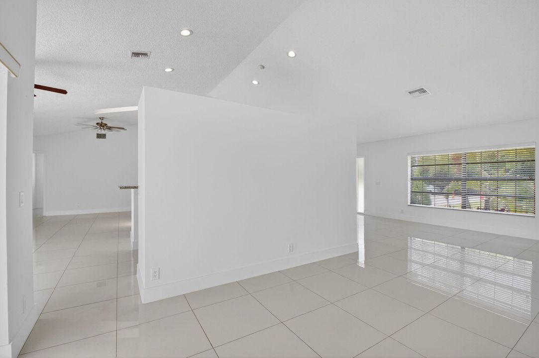 В аренду: $5,000 (4 спален, 2 ванн, 1973 Квадратных фут)