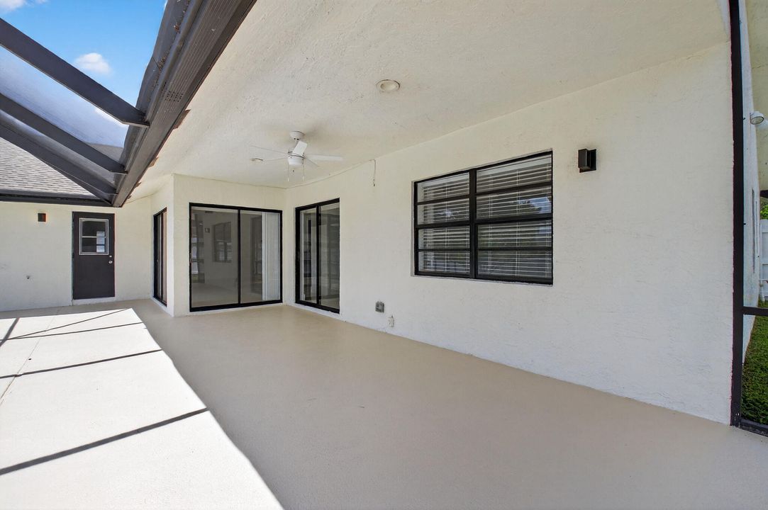 В аренду: $5,000 (4 спален, 2 ванн, 1973 Квадратных фут)