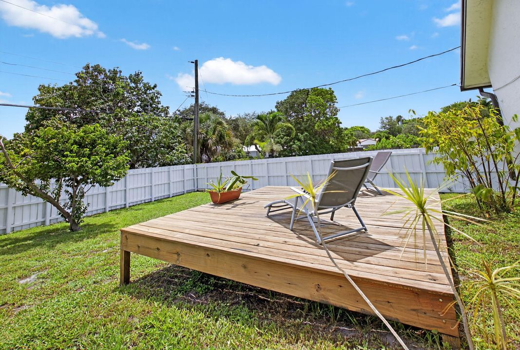 В аренду: $5,000 (4 спален, 2 ванн, 1973 Квадратных фут)