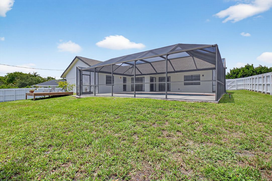 В аренду: $5,000 (4 спален, 2 ванн, 1973 Квадратных фут)