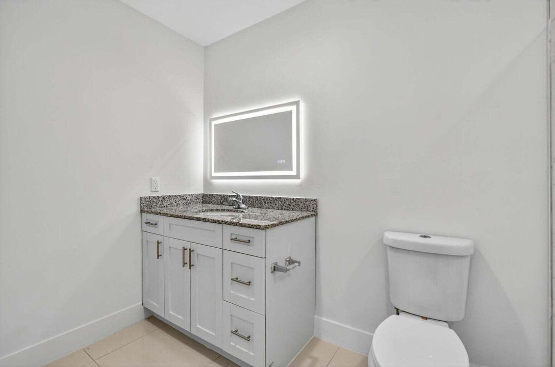 В аренду: $5,000 (4 спален, 2 ванн, 1973 Квадратных фут)