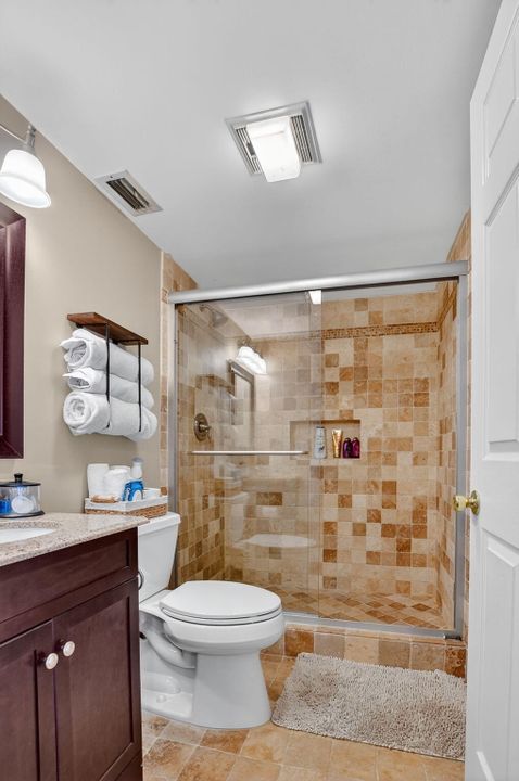 For Sale: $369,000 (2 beds, 2 baths, 1302 Square Feet)