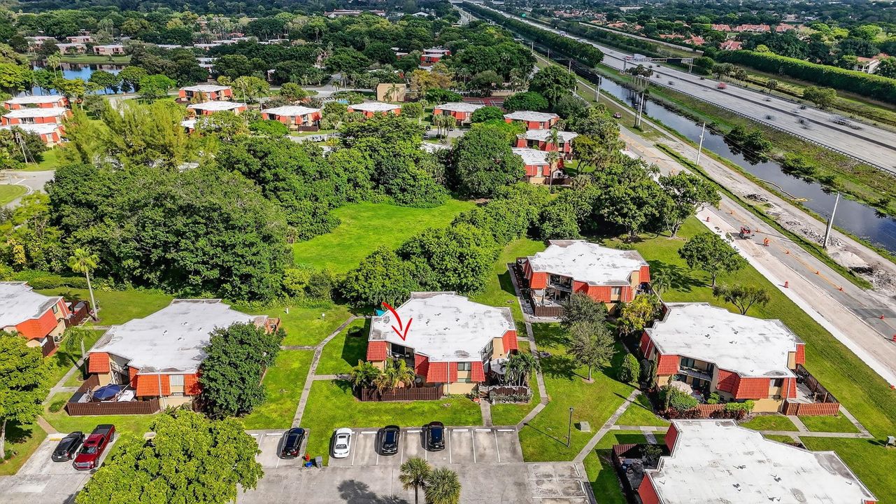 For Sale: $369,000 (2 beds, 2 baths, 1302 Square Feet)