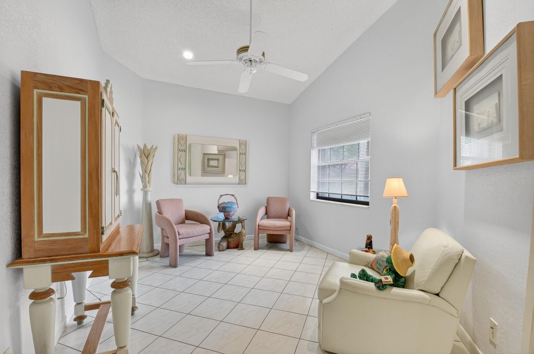 For Sale: $299,000 (2 beds, 2 baths, 1657 Square Feet)