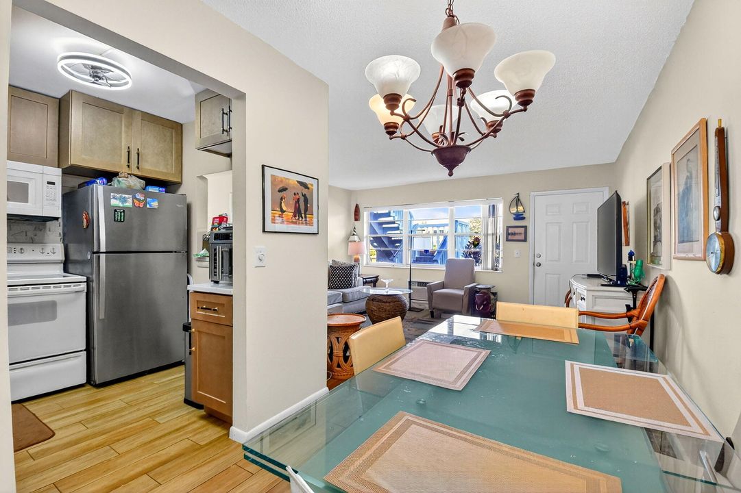 待售: $74,000 (1 贝兹, 1 浴室, 570 平方英尺)