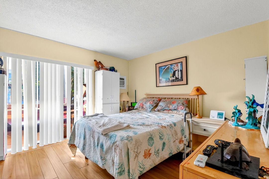 待售: $74,000 (1 贝兹, 1 浴室, 570 平方英尺)