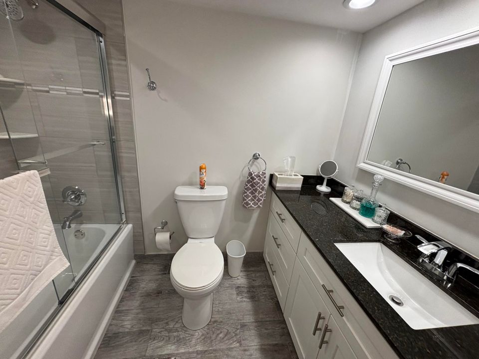 出租: $2,350 (2 贝兹, 2 浴室, 1150 平方英尺)