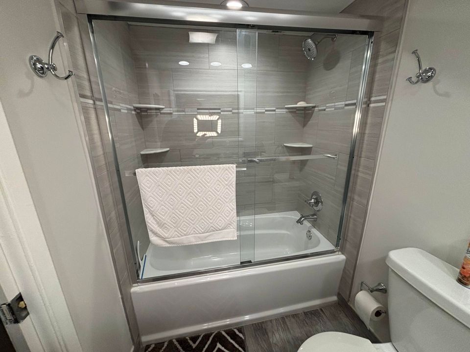 出租: $2,350 (2 贝兹, 2 浴室, 1150 平方英尺)