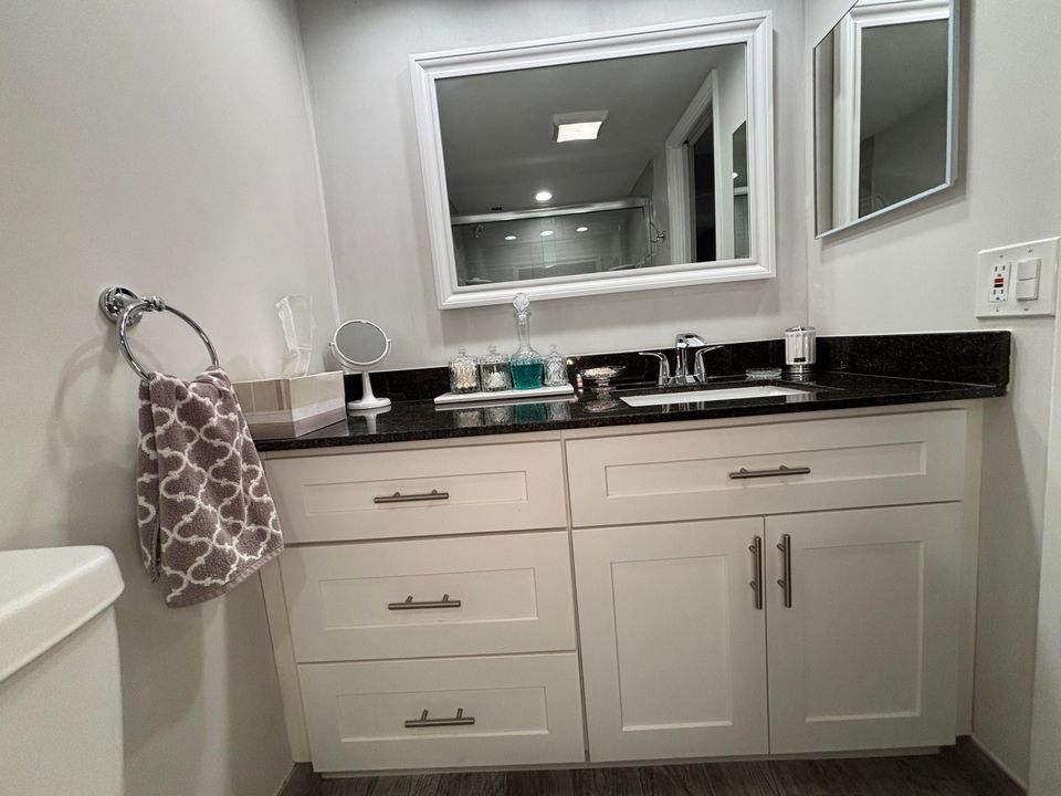 出租: $2,350 (2 贝兹, 2 浴室, 1150 平方英尺)