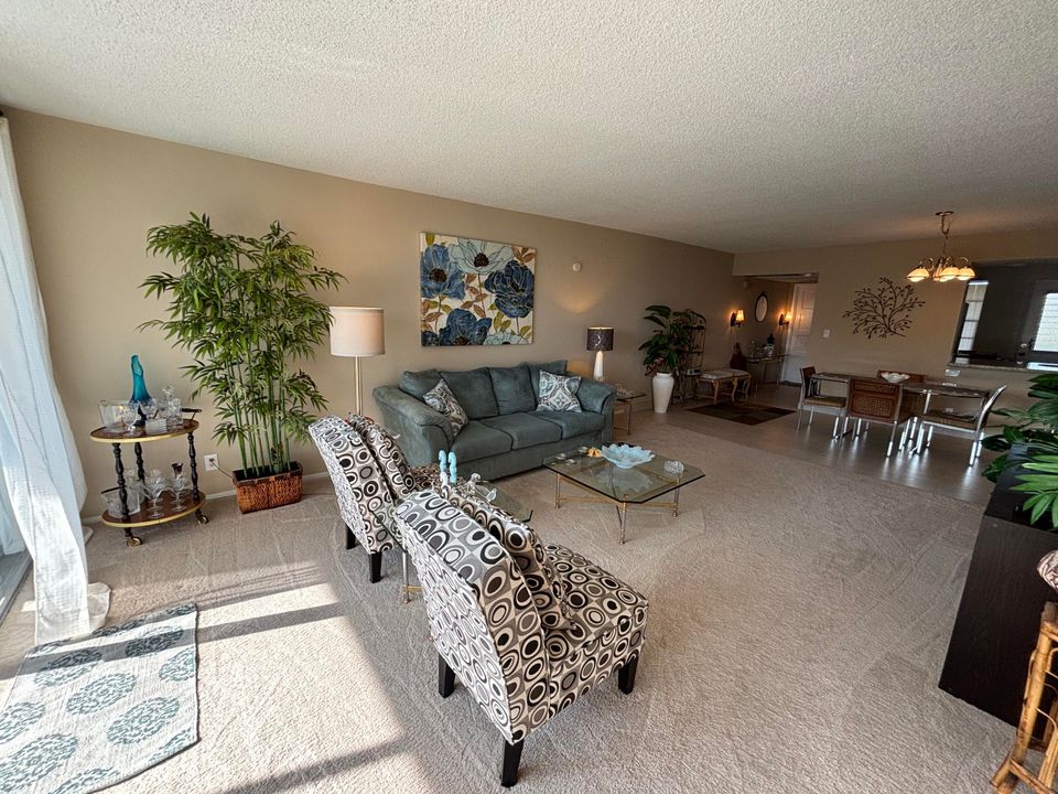 出租: $2,350 (2 贝兹, 2 浴室, 1150 平方英尺)