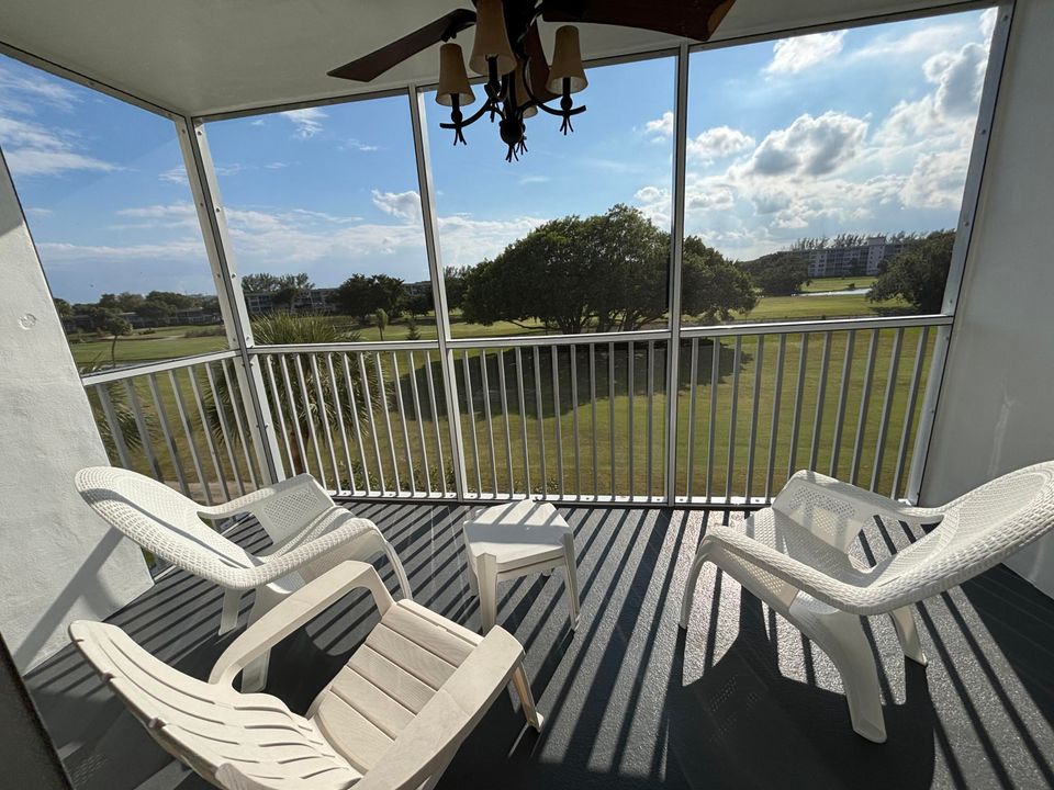 出租: $2,350 (2 贝兹, 2 浴室, 1150 平方英尺)