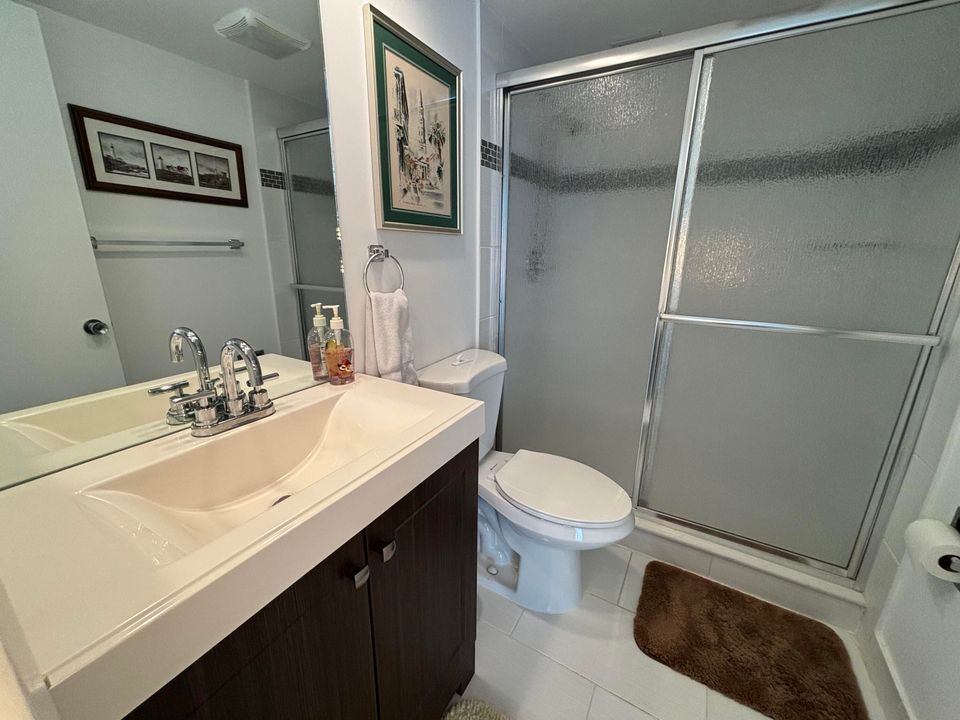 出租: $2,350 (2 贝兹, 2 浴室, 1150 平方英尺)