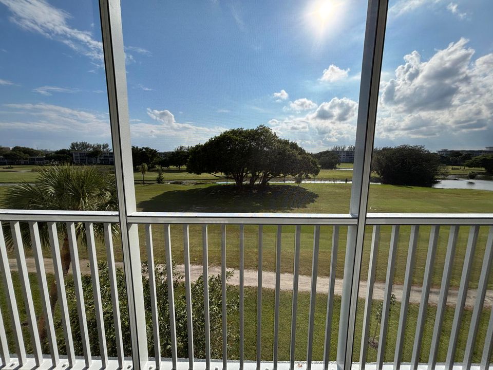 出租: $2,350 (2 贝兹, 2 浴室, 1150 平方英尺)