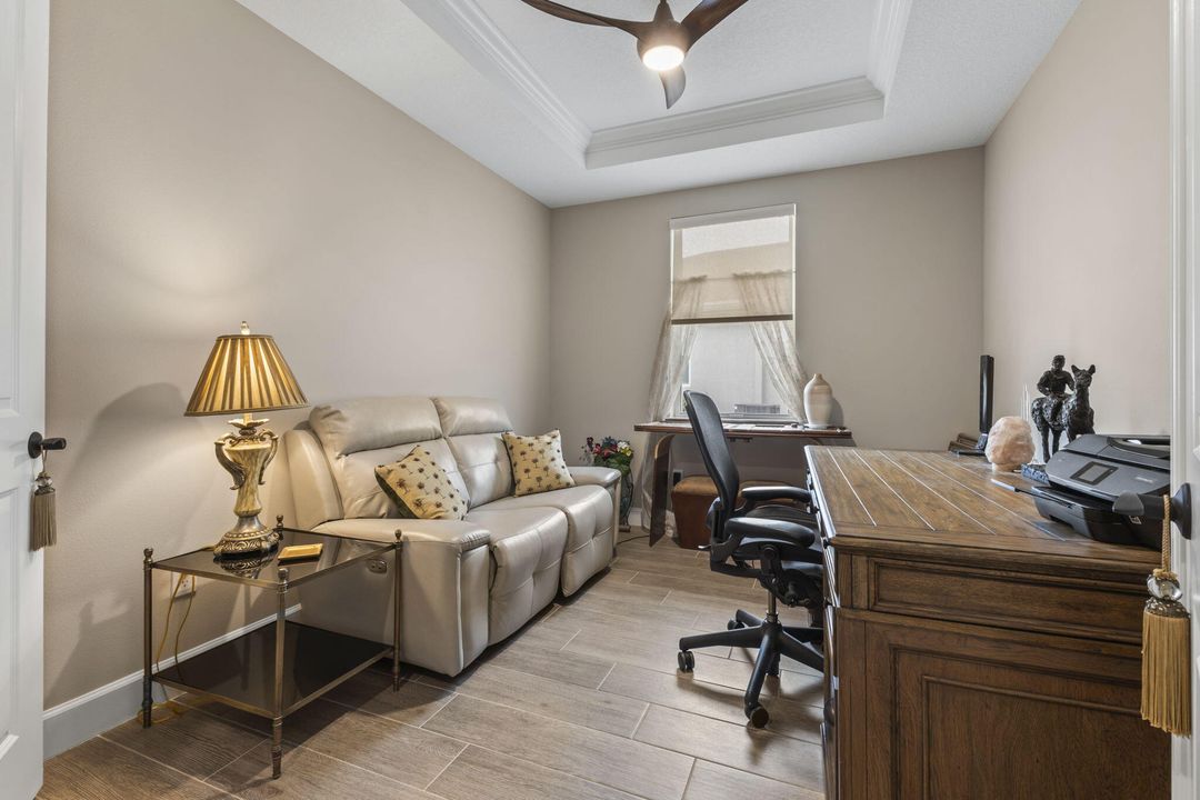 На продажу: $469,900 (2 спален, 2 ванн, 2065 Квадратных фут)