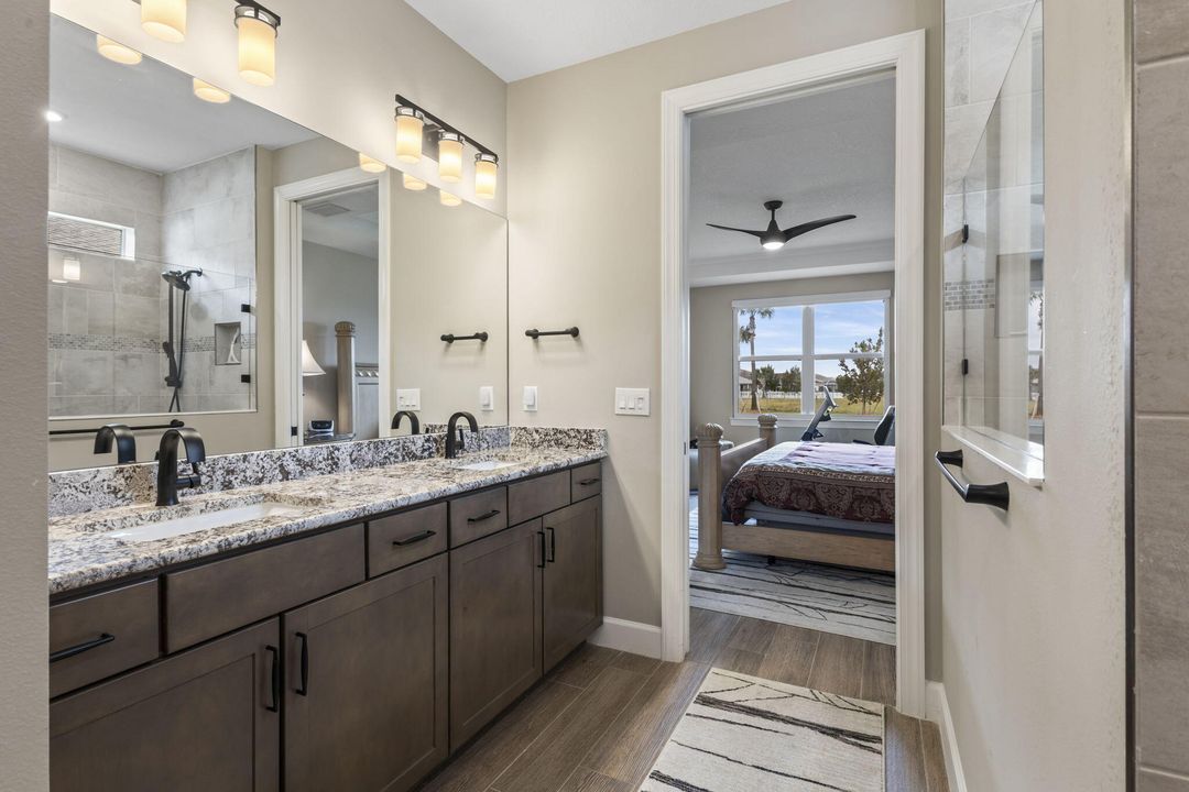 На продажу: $469,900 (2 спален, 2 ванн, 2065 Квадратных фут)