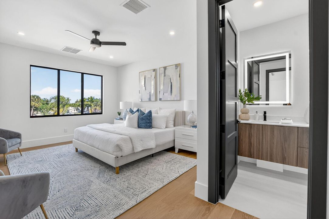 合同活跃: $3,450,000 (6 贝兹, 5 浴室, 4854 平方英尺)