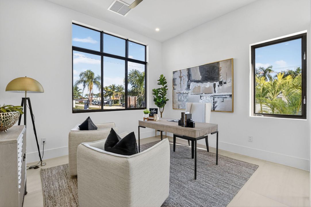 合同活跃: $3,450,000 (6 贝兹, 5 浴室, 4854 平方英尺)