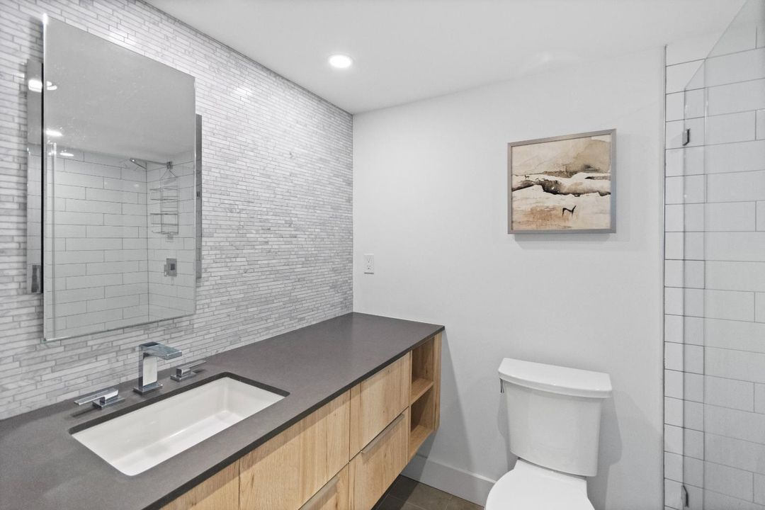 For Rent: $11,000 (3 beds, 2 baths, 2478 Square Feet)