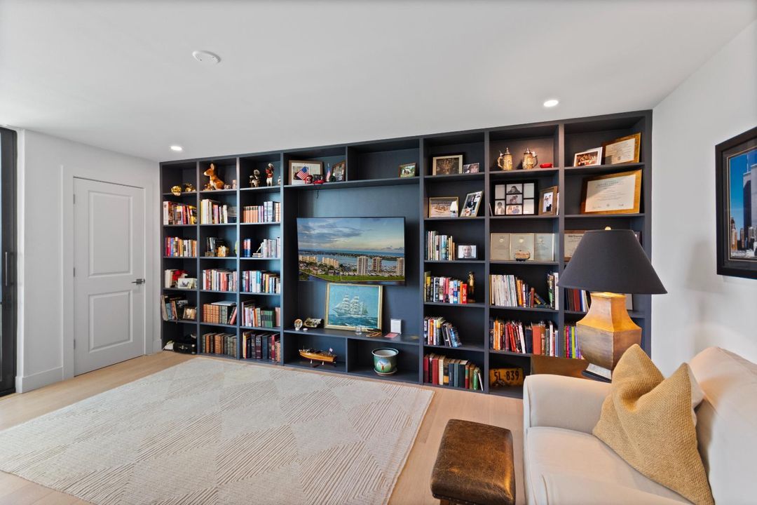 For Rent: $11,000 (3 beds, 2 baths, 2478 Square Feet)