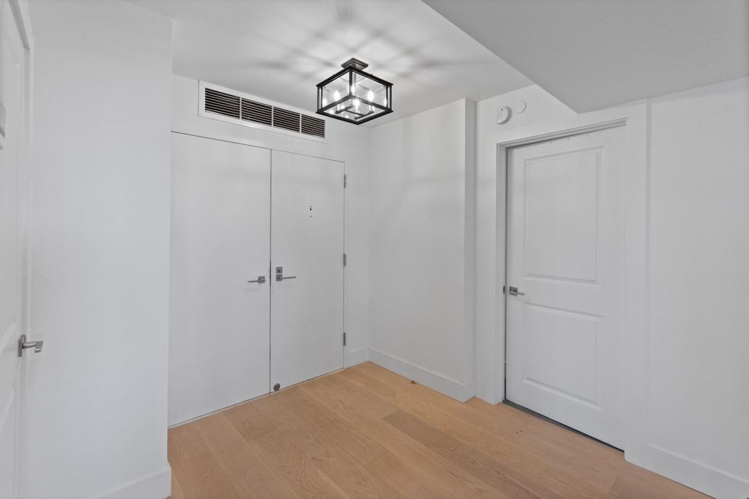 For Rent: $11,000 (3 beds, 2 baths, 2478 Square Feet)