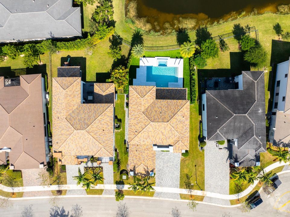 На продажу: $1,725,000 (5 спален, 5 ванн, 4032 Квадратных фут)