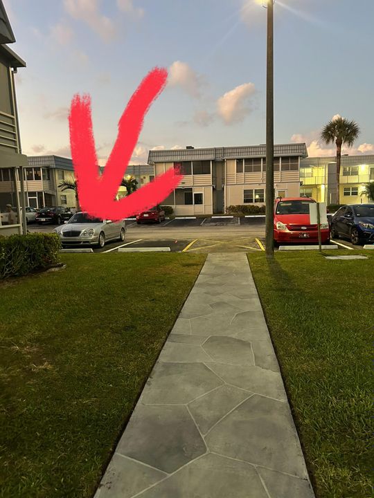 For Rent: $1,500 (1 beds, 1 baths, 720 Square Feet)