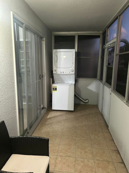 For Rent: $1,500 (1 beds, 1 baths, 720 Square Feet)