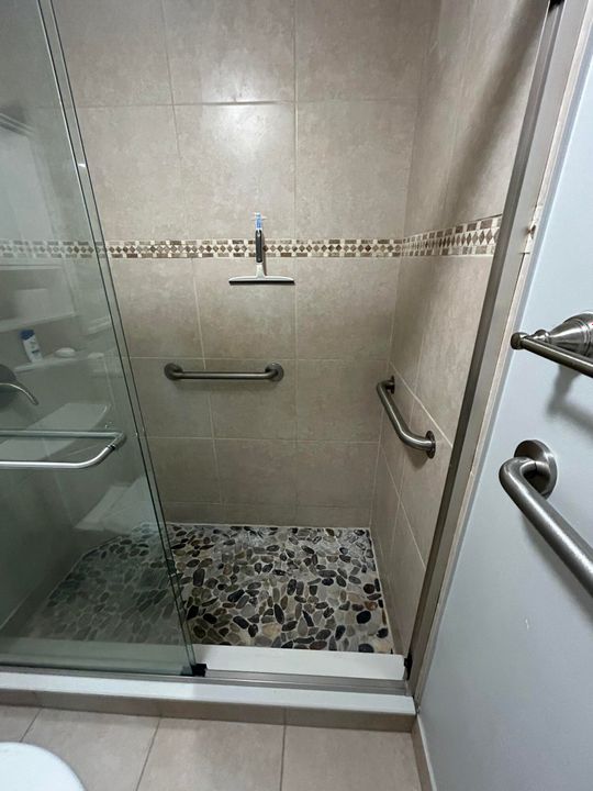 For Rent: $1,500 (1 beds, 1 baths, 720 Square Feet)