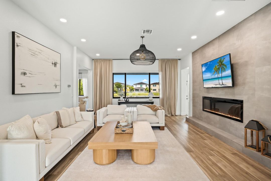 На продажу: $1,725,000 (5 спален, 5 ванн, 4032 Квадратных фут)