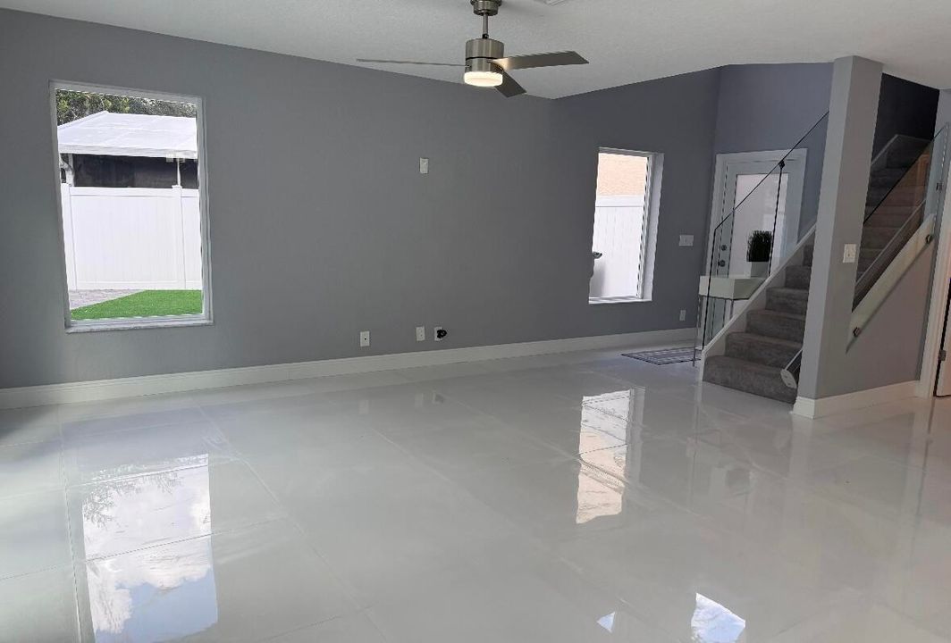 En Venta: $559,500 (3 camas, 2 baños, 1906 Pies cuadrados)