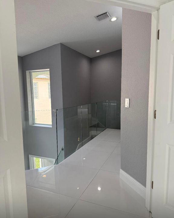 En Venta: $559,500 (3 camas, 2 baños, 1906 Pies cuadrados)