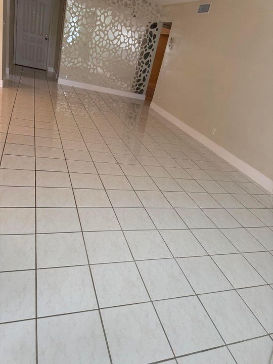 На продажу: $220,000 (2 спален, 2 ванн, 1133 Квадратных фут)